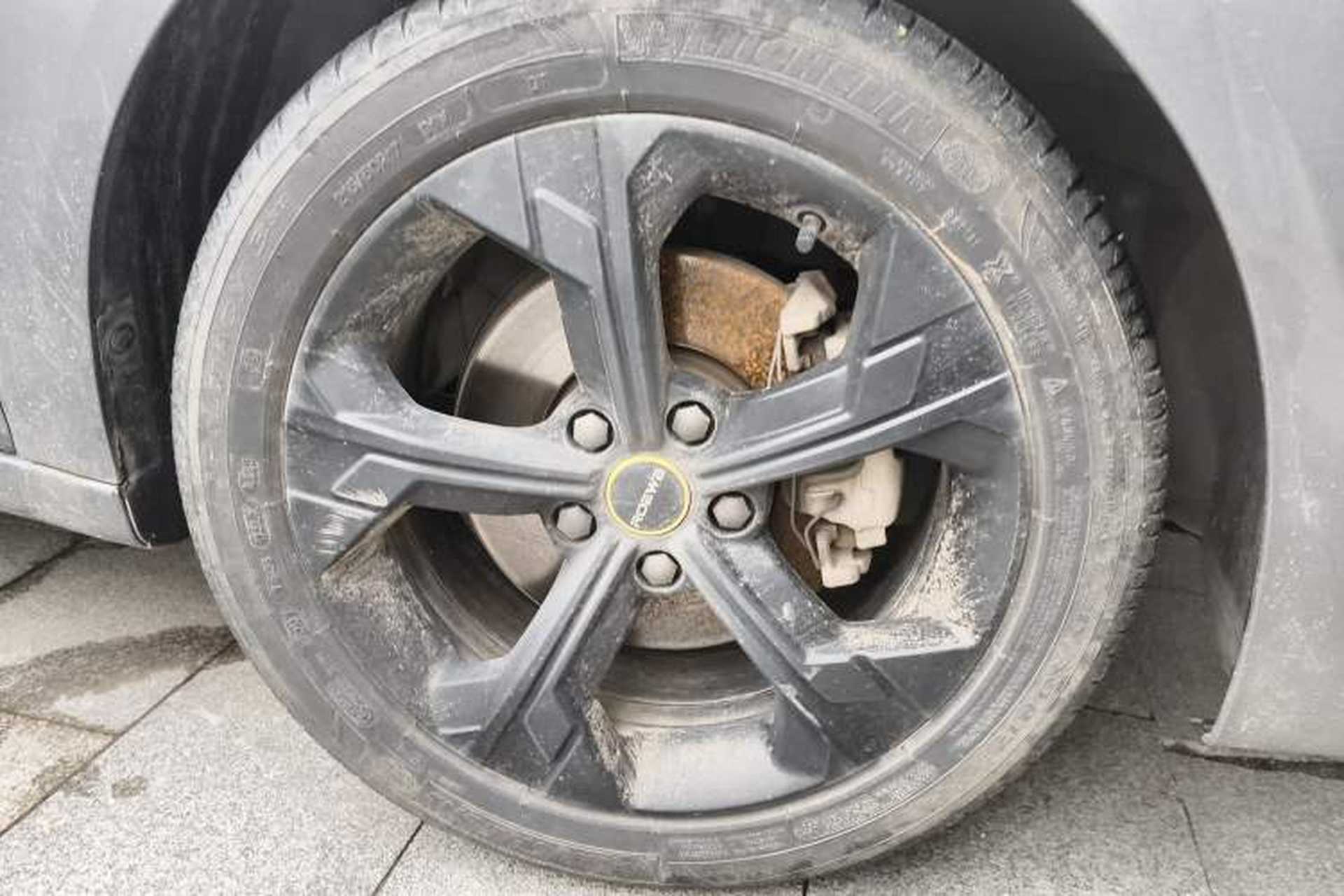Used Roewe i6 MAX 2020 300TGI Automatic Sporty Cool Edition Right Front Wheel Hub