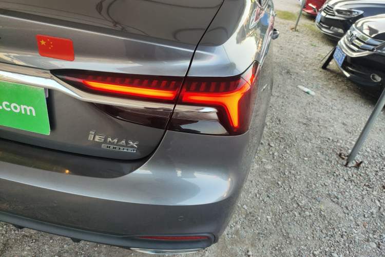 Used Roewe i6 MAX 2020 300TGI Automatic Cool & Stylish Skyroof Edition Right Rear Taillight