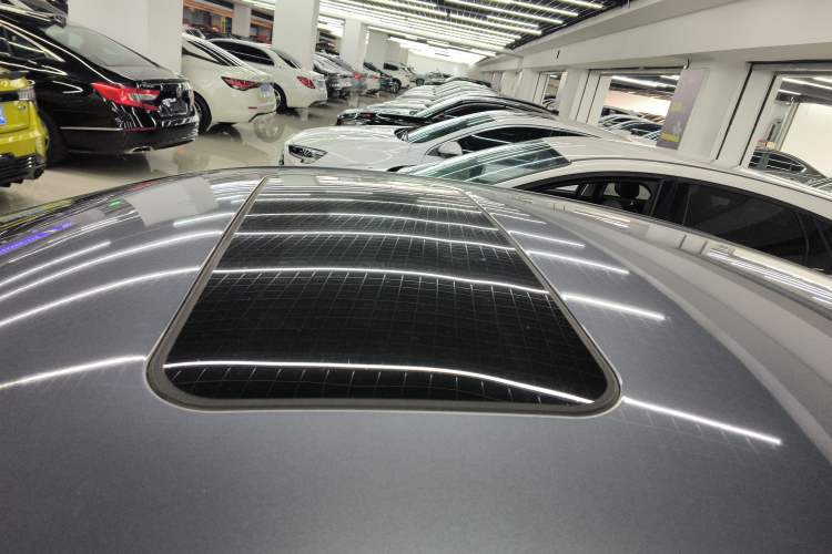 Used Roewe i6 MAX 2020 300TGI Automatic "Swell Cool Smart Drive" Edition Roof