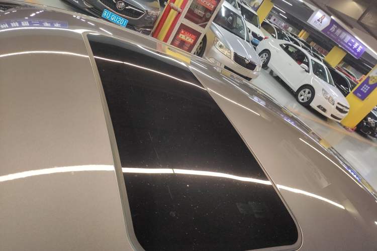 Used Roewe i6 MAX 2020 300TGI Automatic "Swell Cool Smart Drive" Edition Roof