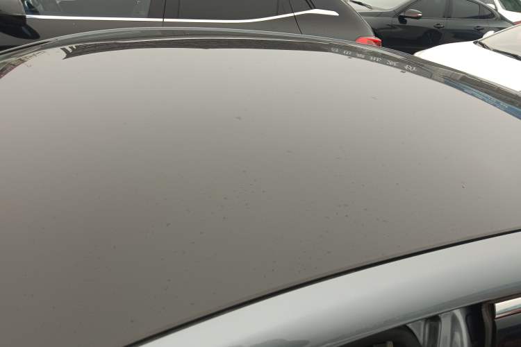Used Roewe i6 MAX 2020 300TGI Automatic Supreme Edition with Cool Sunroof and Advanced Driving Features Roof