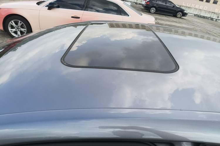 Used Roewe i6 MAX 2020 300TGI Automatic "Swell Cool Smart Drive" Edition Roof