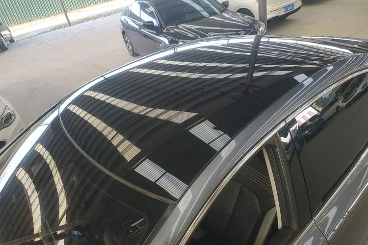 Used Roewe i6 MAX 2020 300TGI Automatic Supreme Edition with Cool Sunroof and Advanced Driving Features Roof
