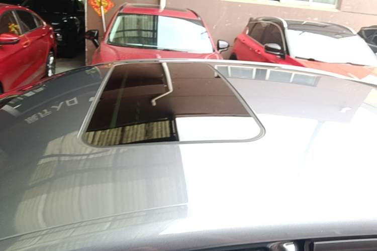 Used Roewe i6 MAX 2020 300TGI Automatic Sporty Cool Edition Roof