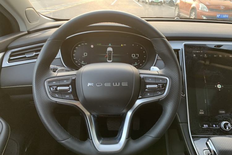 Used Roewe i6 MAX 2020 300TGI Automatic Cool & Stylish Skyroof Edition Steering Wheel