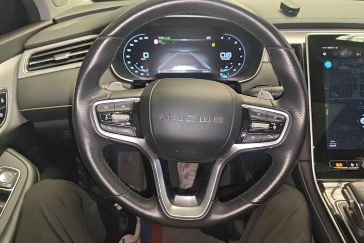 Used Roewe i6 MAX 2020 300TGI Automatic Supreme Edition with Cool Sunroof and Advanced Driving Features Steering Wheel