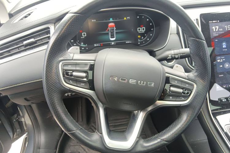Used Roewe i6 MAX 2020 300TGI Automatic Supreme Edition with Cool Sunroof and Advanced Driving Features Steering Wheel