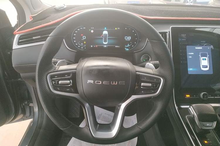 Used Roewe i6 MAX 2020 300TGI Automatic Supreme Edition with Cool Sunroof and Advanced Driving Features Steering Wheel