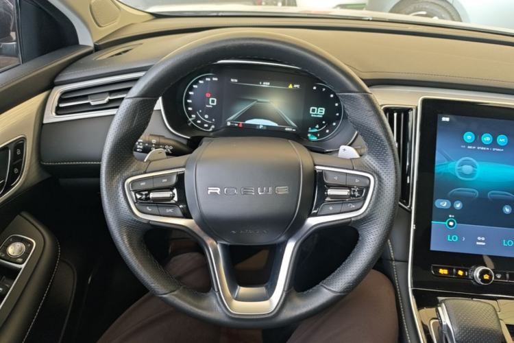 Used Roewe i6 MAX 2020 300TGI Automatic Supreme Edition with Cool Sunroof and Advanced Driving Features Steering Wheel