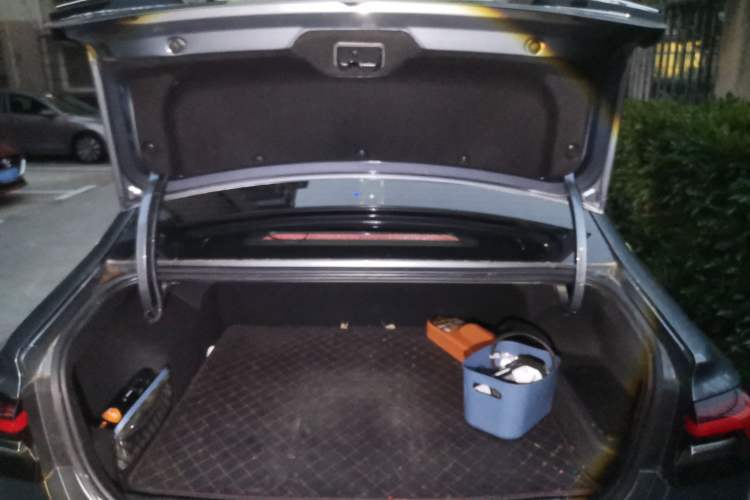 Used Roewe i6 MAX 2020 300TGI Automatic Cool & Stylish Skyroof Edition Trunk