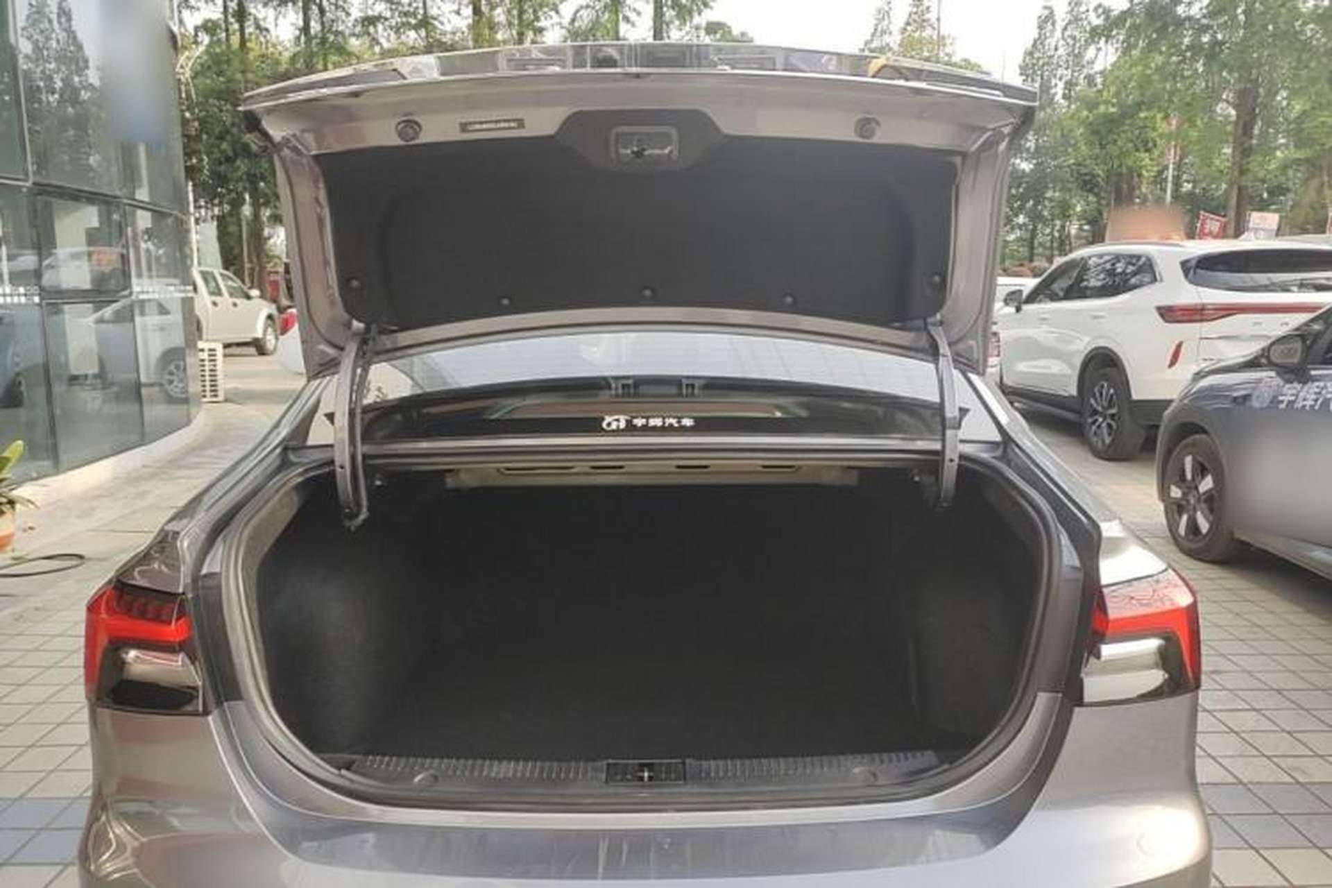 Used Roewe i6 MAX 2020 300TGI Automatic Cool & Stylish Skyroof Edition Trunk