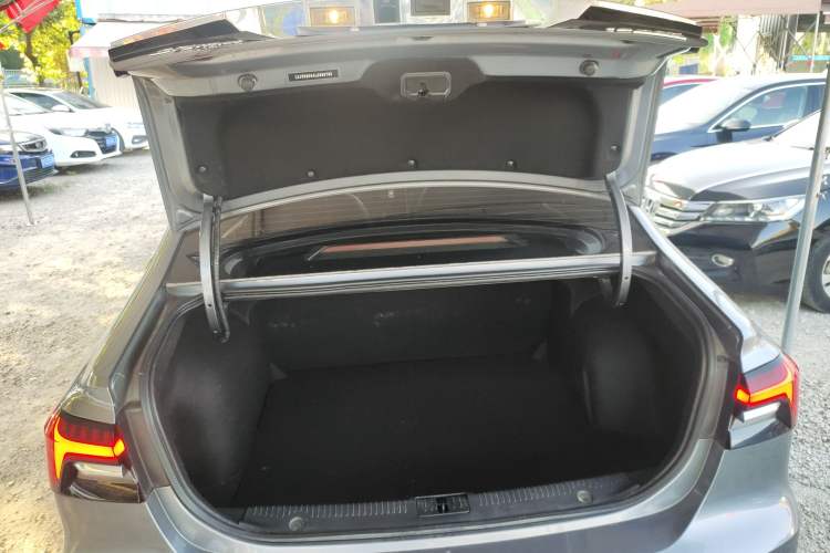 Used Roewe i6 MAX 2020 300TGI Automatic Cool & Stylish Skyroof Edition Trunk