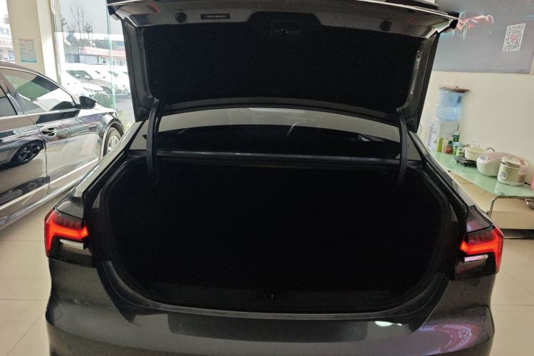 Used Roewe i6 MAX 2020 300TGI Automatic Sporty Cool Edition Trunk