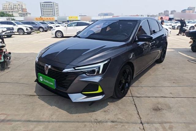 Used Roewe i6 MAX 2020 300TGI Automatic Supreme Edition with Cool Sunroof and Advanced Driving Features