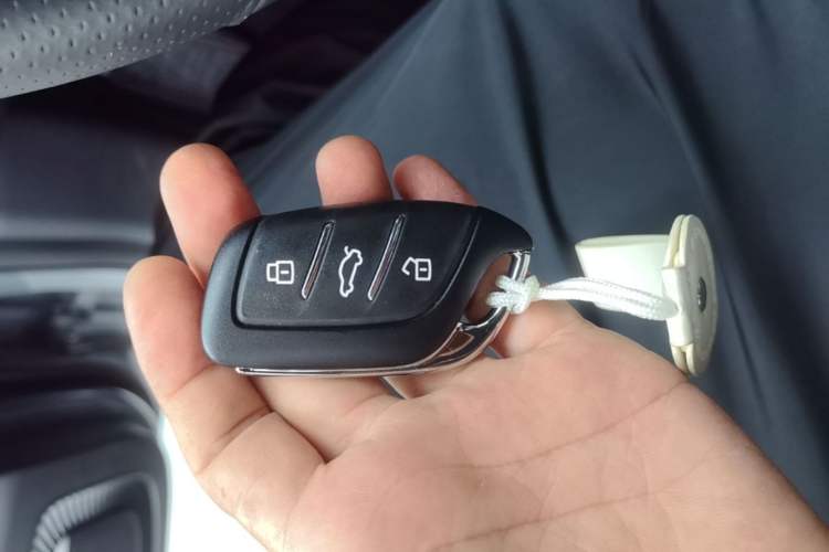 Used Roewe i6 MAX 2020 300TGI Automatic "Swell Cool Smart Drive" Edition Vehicle Key