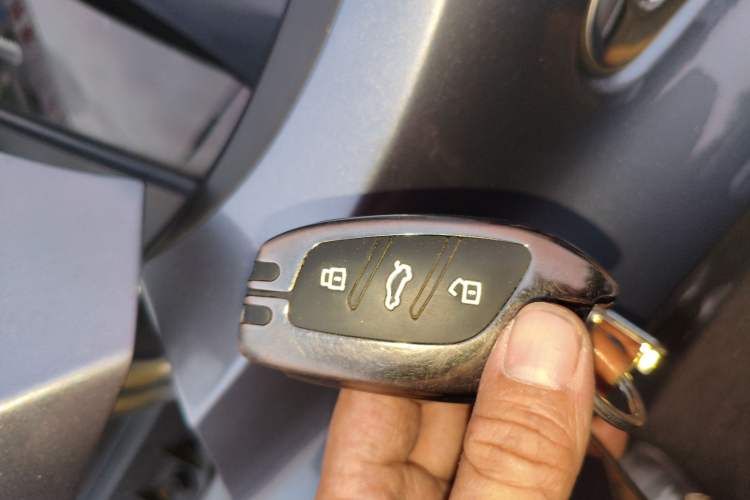 Used Roewe i6 MAX 2020 300TGI Automatic "Swell Cool Smart Drive" Edition Vehicle Key