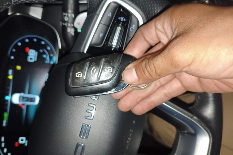 Used Roewe i6 MAX 2020 300TGI Automatic "Swell Cool Smart Drive" Edition Vehicle Key