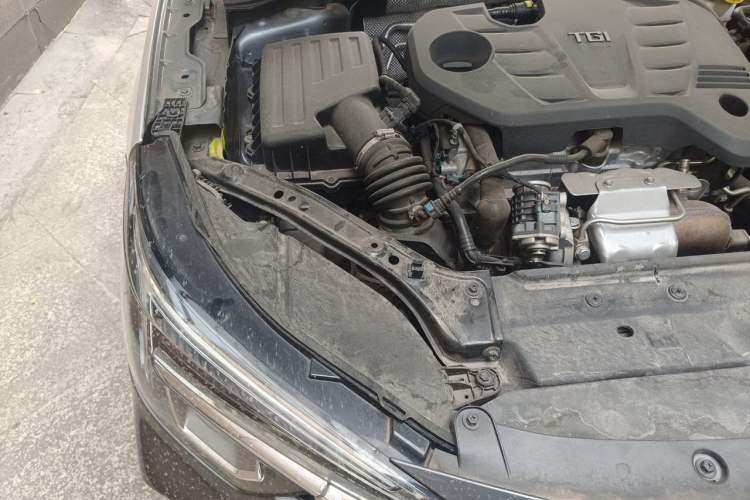 Used Roewe i6 MAX 2020 300TGI Automatic "Swell Cool Smart Drive" Edition Engine Bay Right
