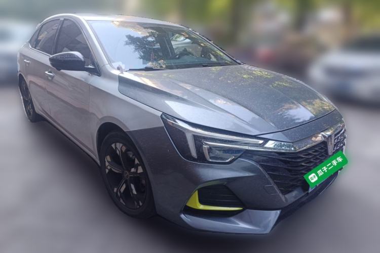 Used Roewe i6 MAX 2020 300TGI Automatic "Swell Cool Smart Drive" Edition Front Right 45 Deg