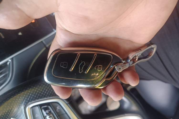 Used Roewe i6 MAX 2020 300TGI Automatic "Swell Cool Smart Drive" Edition Vehicle Key