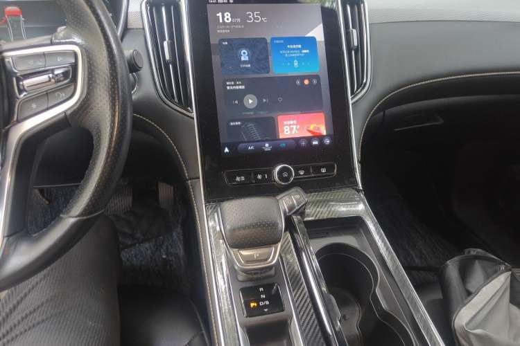 Used Roewe i6 MAX 2020 300TGI Automatic "Swell Cool Smart Drive" Edition Audio And AC Panel