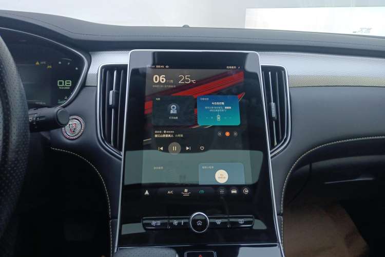 Used Roewe i6 MAX 2020 300TGI Automatic "Swell Cool Smart Drive" Edition Audio And AC Panel