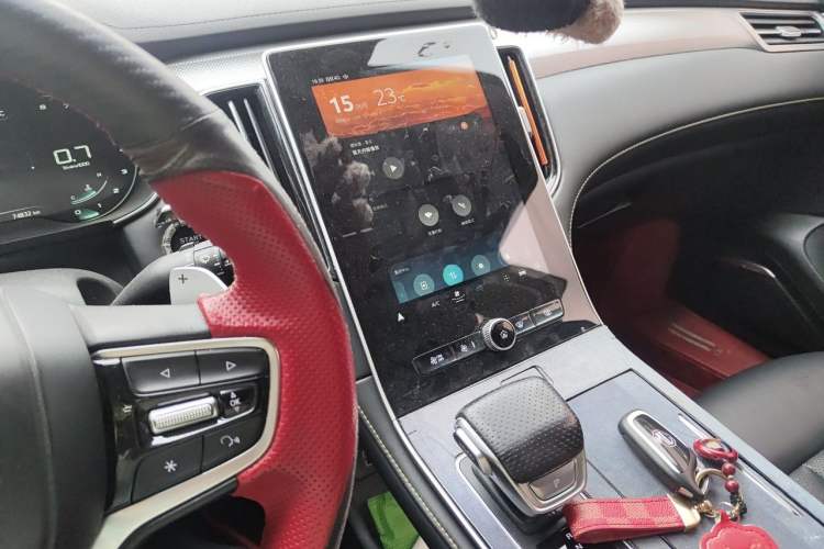 Used Roewe i6 MAX 2020 300TGI Automatic "Swell Cool Smart Drive" Edition Audio And AC Panel