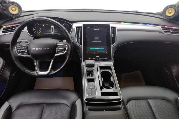 Used Roewe i6 MAX 2020 300TGI Automatic Cool & Stylish Skyroof Edition Center Console