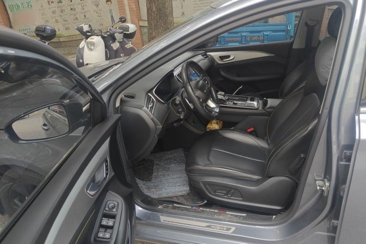 Used Roewe i6 MAX 2020 300TGI Automatic "Swell Cool Smart Drive" Edition Driver Seat