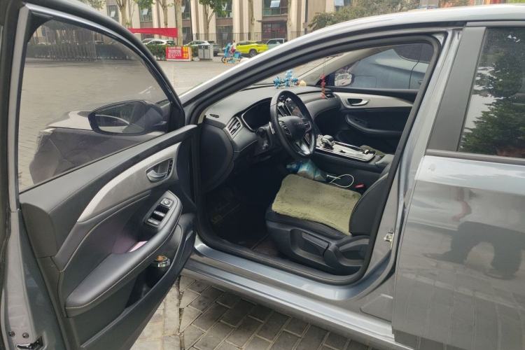 Used Roewe i6 MAX 2020 300TGI Automatic Sporty Cool Edition Driver Seat