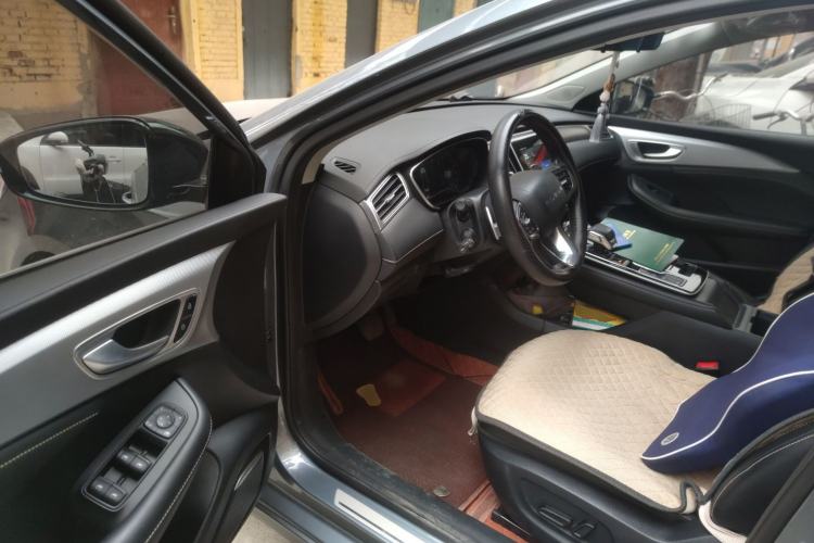 Used Roewe i6 MAX 2020 300TGI Automatic "Swell Cool Smart Drive" Edition Driver Seat