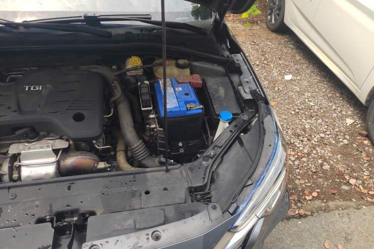 Used Roewe i6 MAX 2020 300TGI Automatic "Swell Cool Smart Drive" Edition Engine Bay Left