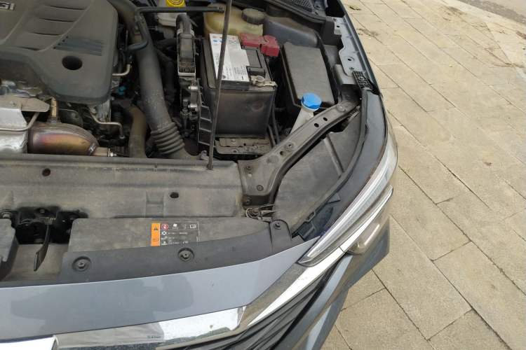 Used Roewe i6 MAX 2020 300TGI Automatic Sporty Cool Edition Engine Bay Left
