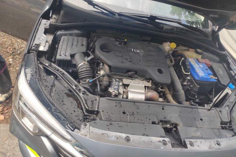 Used Roewe i6 MAX 2020 300TGI Automatic "Swell Cool Smart Drive" Edition Engine Bay Right