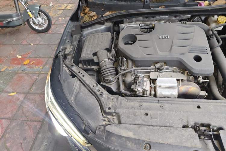 Used Roewe i6 MAX 2020 300TGI Automatic "Swell Cool Smart Drive" Edition Engine Bay Right