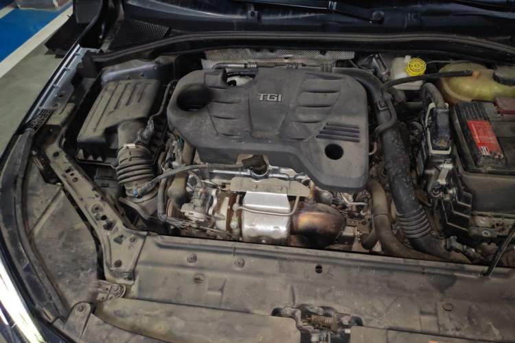 Used Roewe i6 MAX 2020 300TGI Automatic Sporty Cool Edition Engine Bay Right