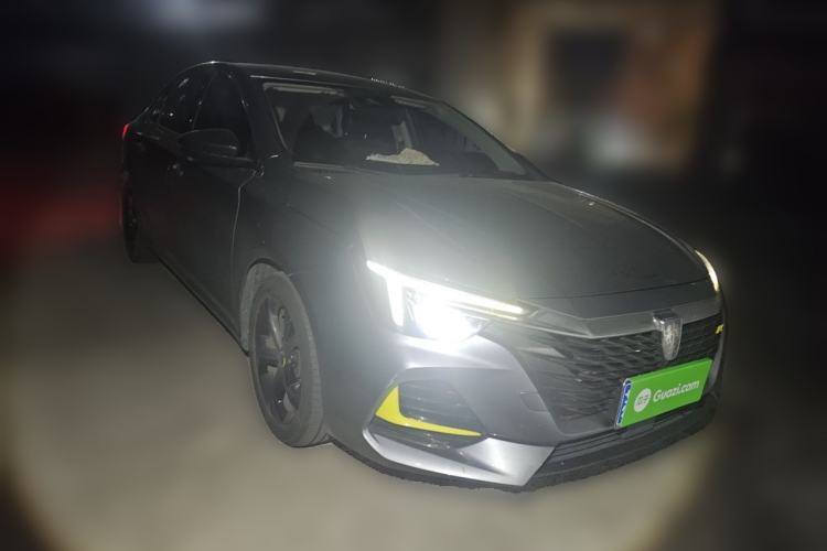 Used Roewe i6 MAX 2020 300TGI Automatic "Swell Cool Smart Drive" Edition Front Right 45 Deg