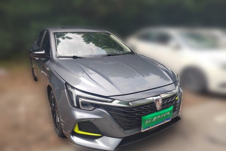 Used Roewe i6 MAX 2020 300TGI Automatic "Swell Cool Smart Drive" Edition Front Right 45 Deg