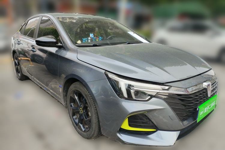 Used Roewe i6 MAX 2020 300TGI Automatic Sporty Cool Edition Front Right 45 Deg