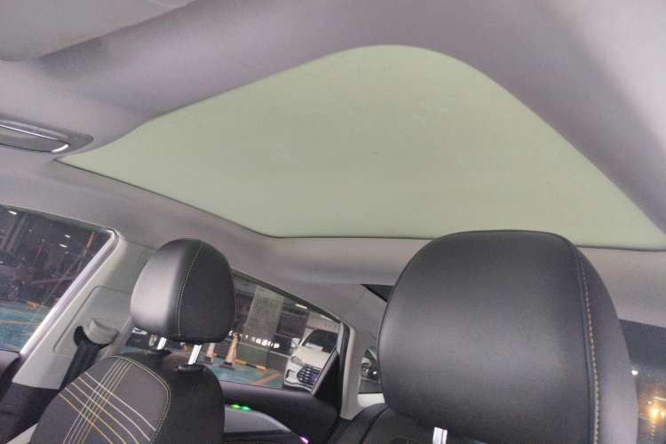 Used Roewe i6 MAX 2020 300TGI Automatic Cool & Stylish Skyroof Edition Headliner