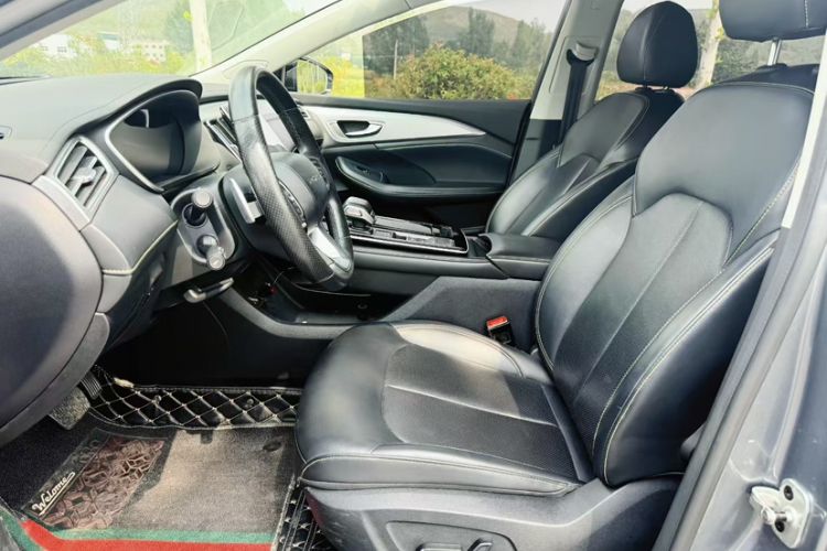 Used Roewe i6 MAX 2020 300TGI Automatic "Swell Cool Smart Drive" Edition Interior 1