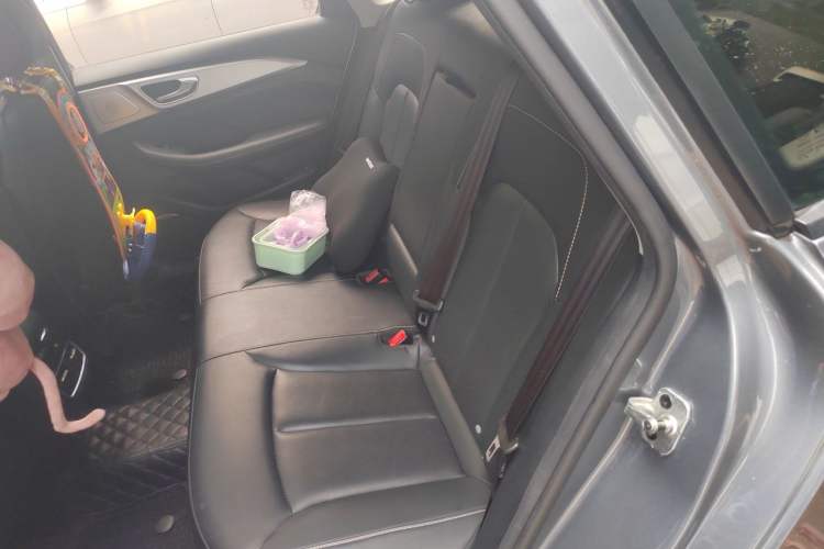 Used Roewe i6 MAX 2020 300TGI Automatic "Swell Cool Smart Drive" Edition Interior 4