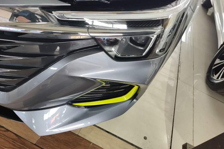 Used Roewe i6 MAX 2020 300TGI Automatic "Swell Cool Smart Drive" Edition Left Front Headlight