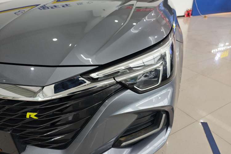 Used Roewe i6 MAX 2020 300TGI Automatic Supreme Edition with Cool Sunroof and Advanced Driving Features Left Front Headlight