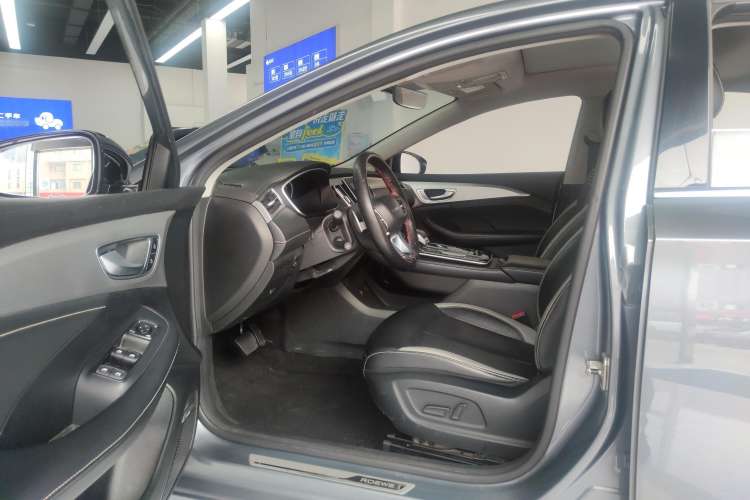 Used Roewe i6 MAX 2020 300TGI Automatic Cool & Stylish Skyroof Edition Left Front Seat