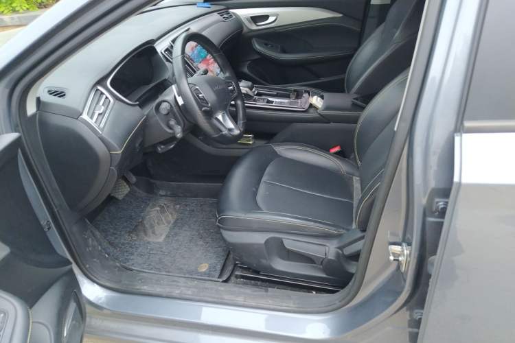 Used Roewe i6 MAX 2020 300TGI Automatic Sporty Cool Edition Left Front Seat