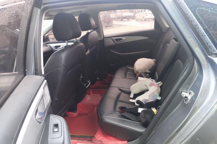 Used Roewe i6 MAX 2020 300TGI Automatic "Swell Cool Smart Drive" Edition Left Rear Seat
