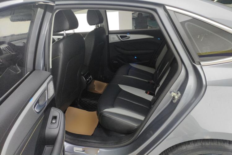 Used Roewe i6 MAX 2020 300TGI Automatic Cool & Stylish Skyroof Edition Left Rear Seat