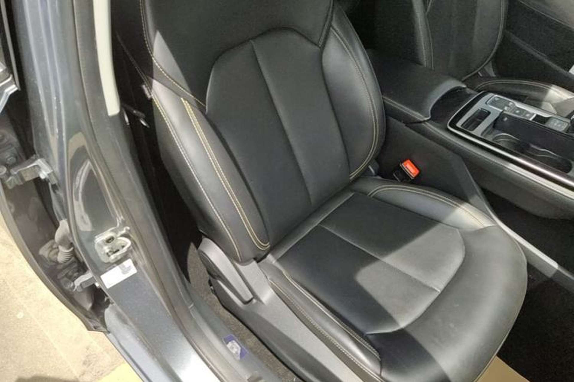 Used Roewe i6 MAX 2020 300TGI Automatic "Swell Cool Smart Drive" Edition Right Front Seat