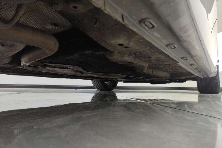 Used Roewe i6 MAX 2020 300TGI Automatic Cool & Stylish Skyroof Edition Right Side Sill